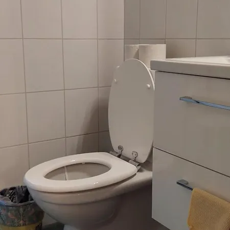 Daheim Appartement-fewo- Dusche Oder Bad- Wc 3-bettwohnung By Interhome * 茨魏西门